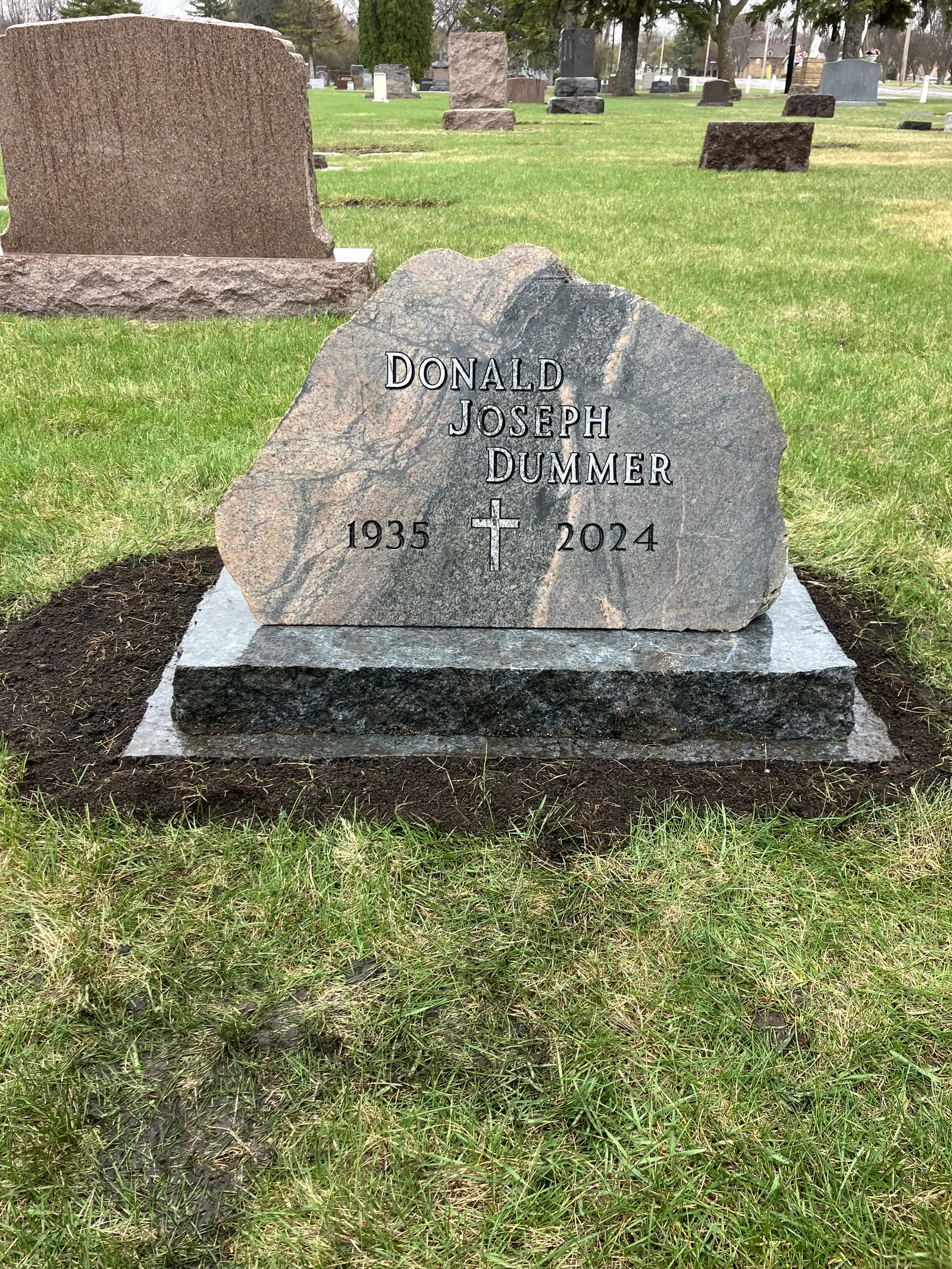 Dummer — custom engraved monument by LetterNstone